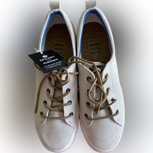 Sperry Crest Vibe Plushwave White Sneakers Classic Design Breathable Comfort